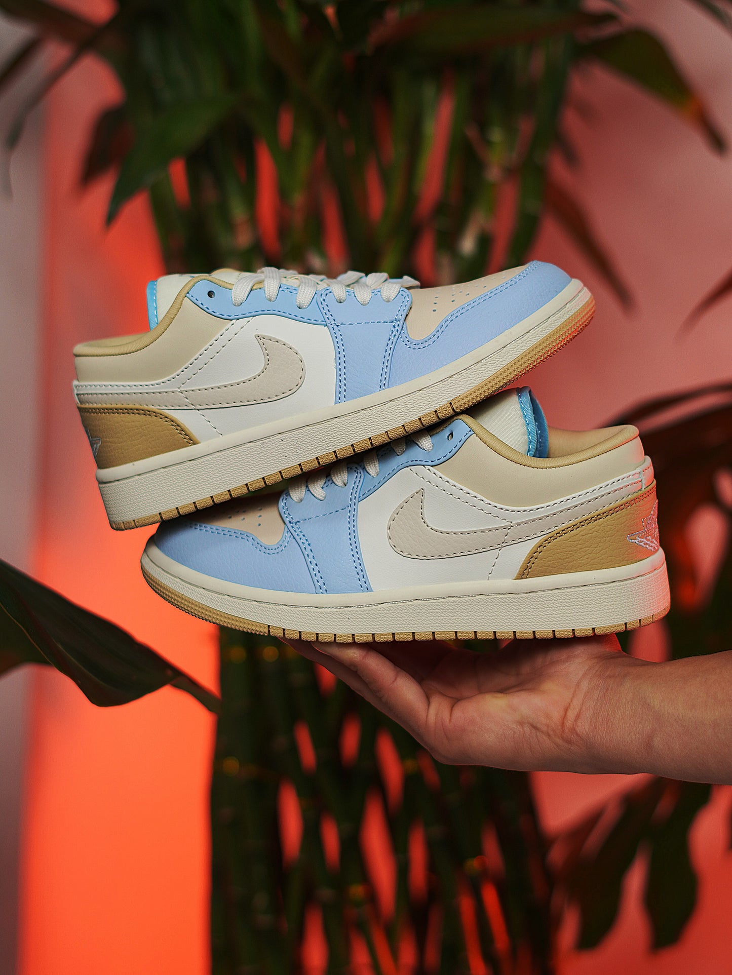 Nike Air Jordan 1 Low SE "Cyan Sky"