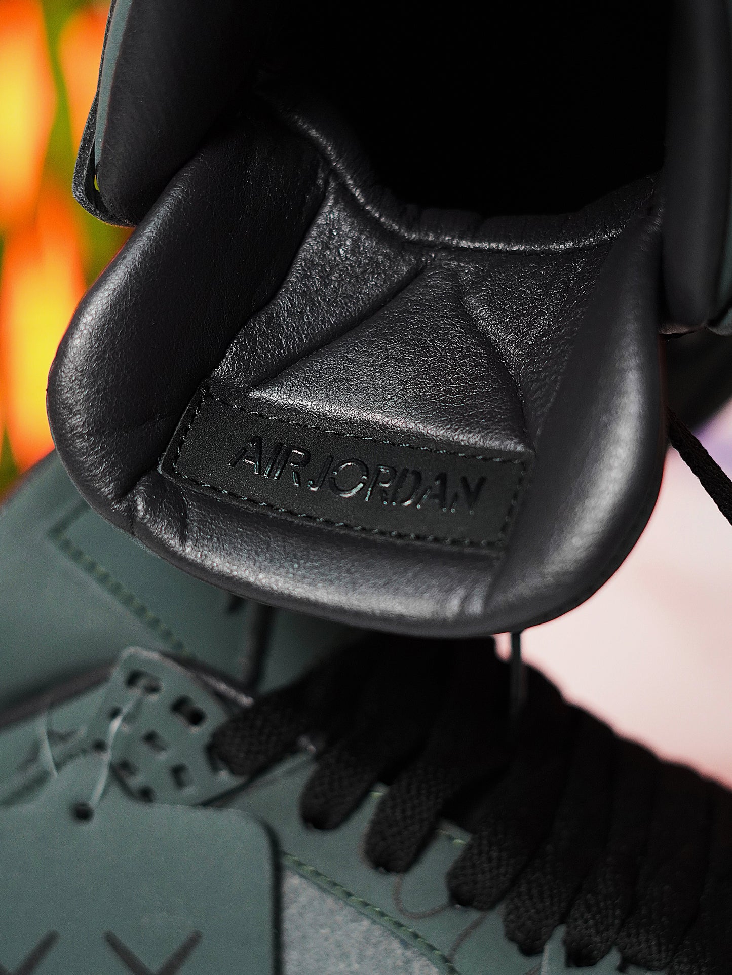 Nike Air Jordan Retro 4 x Kaws - Verde
