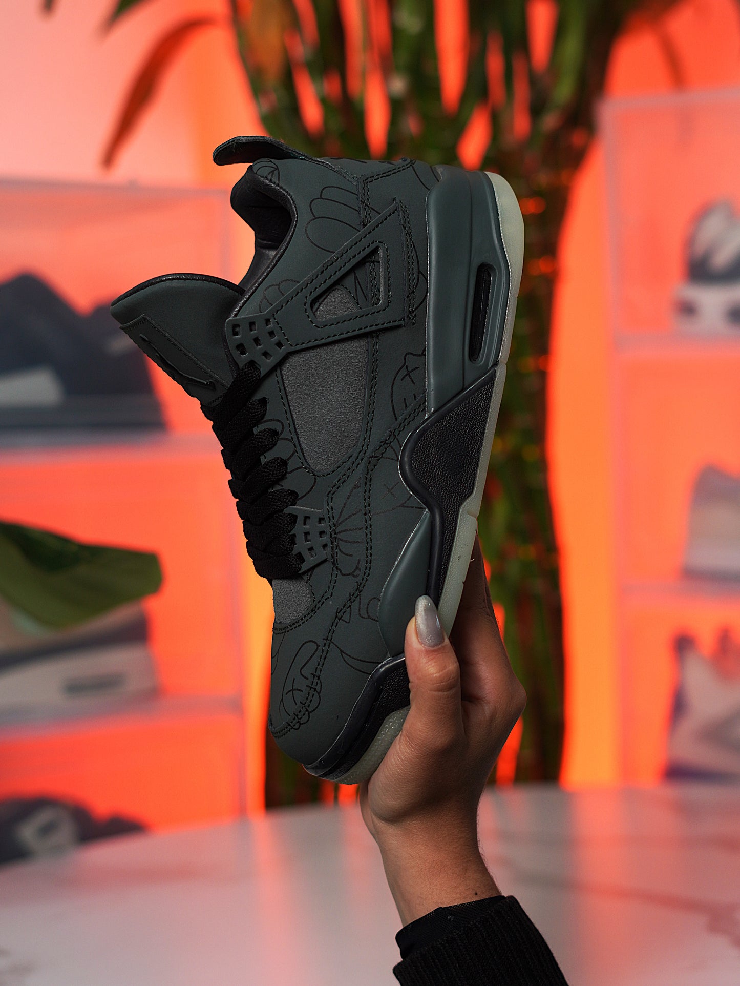 Nike Air Jordan Retro 4 x Kaws - Verde