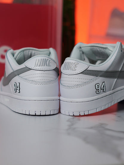 Nike SB Dunk Low x Supreme - Blanco