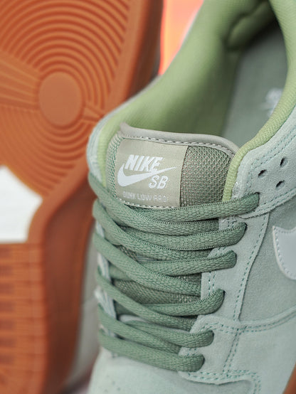 Nike SB Dunk Low Pro Island Green Gum