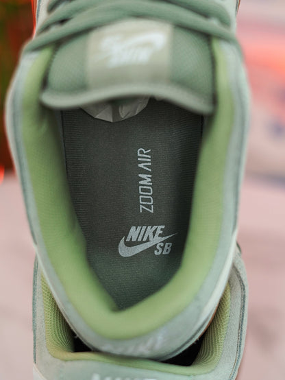 Nike SB Dunk Low Pro Island Green Gum