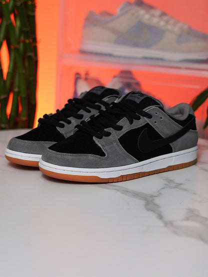 Nike SB Dunk Low "Dark Smoke" - Gris