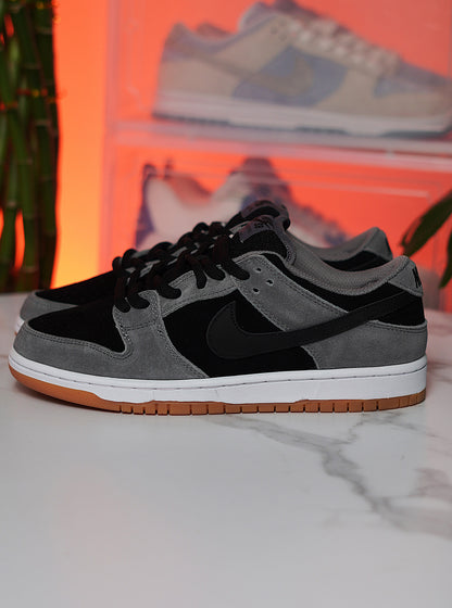 Nike SB Dunk Low "Dark Smoke" - Gris
