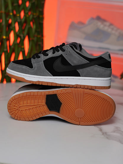 Nike SB Dunk Low "Dark Smoke" - Gris