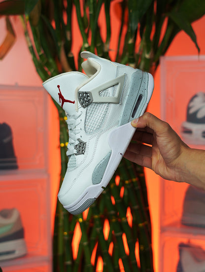 Nike Air Jordan 4 "Oreo" - Blanco