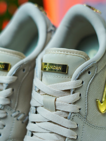 Nike Air Jordan 1 Low Method of Make Legend - Beige