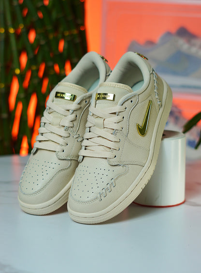 Nike Air Jordan 1 Low Method of Make Legend - Beige