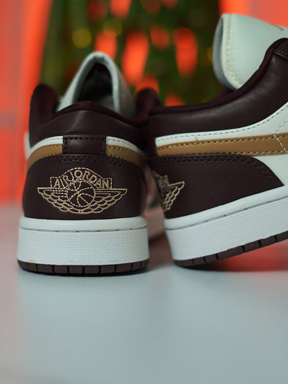 Nike Air Jordan 1 Low - Vinotinto