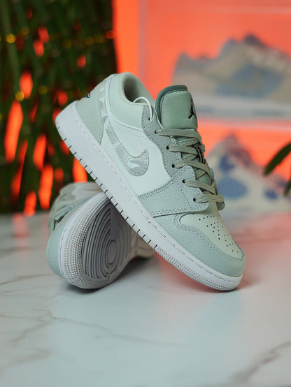 Nike Air Jordan 1 Low - Verde Claro