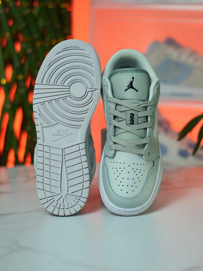 Nike Air Jordan 1 Low - Verde Claro