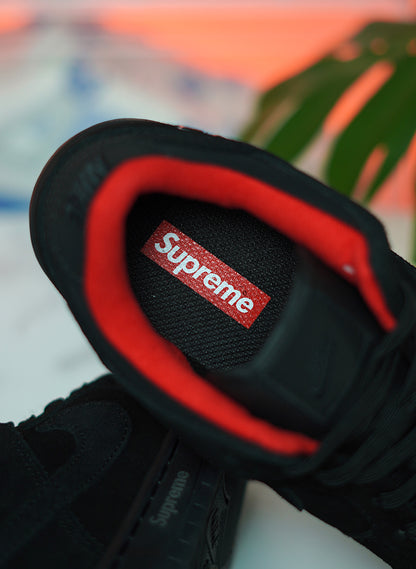 Nike SB Dunk Low x Supreme - Negro