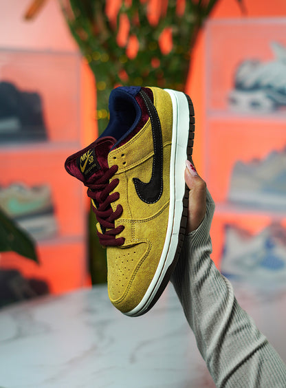 Nike SB Dunk Low Pro "City Of Cinema"