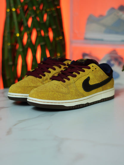 Nike SB Dunk Low Pro "City Of Cinema"