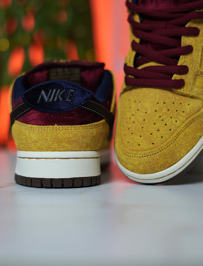Nike SB Dunk Low Pro "City Of Cinema"