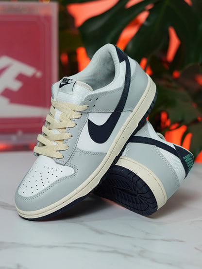 Nike Dunk Low "Smoke Grey"