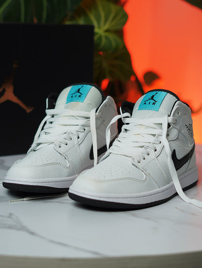Air Jordan Retro 1  Mid GS "Hyper Jade"