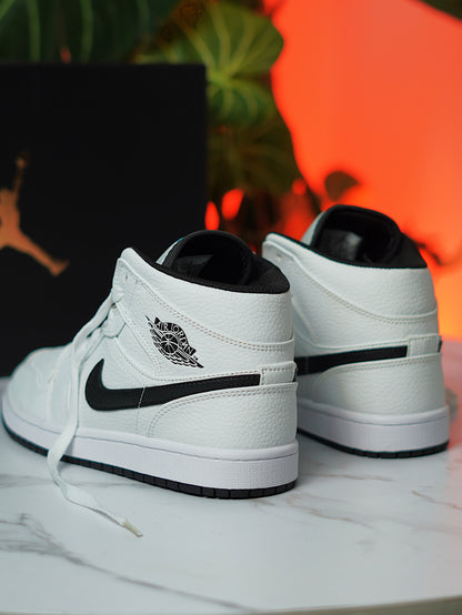 Air Jordan Retro 1  Mid GS "Hyper Jade"