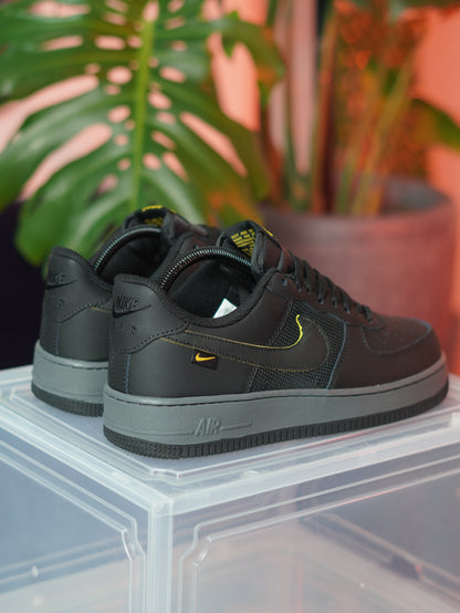 Nike Air force one "Black University Gold"