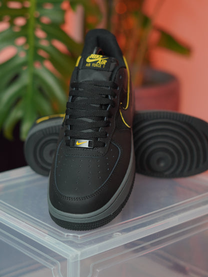 Nike Air force one "Black University Gold"