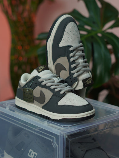 Nike Dunk Low Otomo - Gris