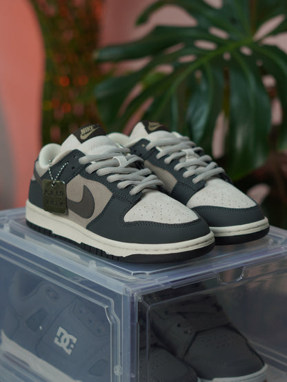 Nike Dunk Low Otomo - Gris