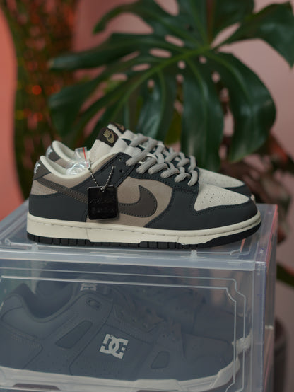 Nike Dunk Low Otomo - Gris