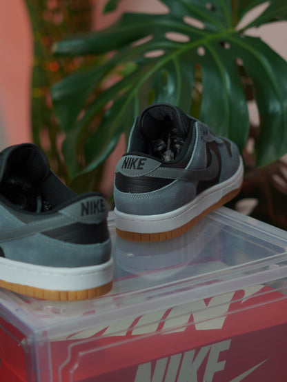 Nike SB Dunk Low - Gris humo oscuro