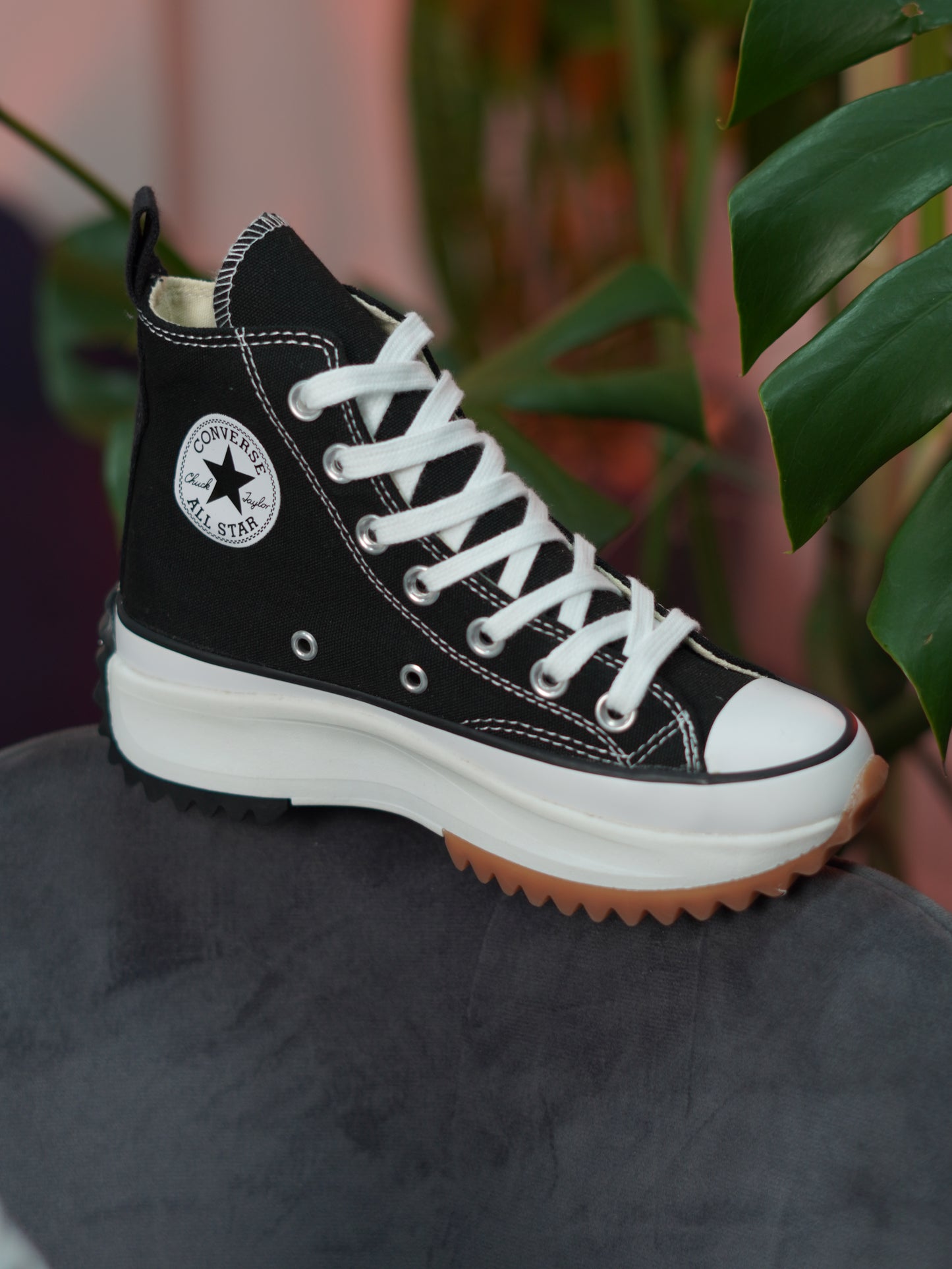 Converse Run Star Hike