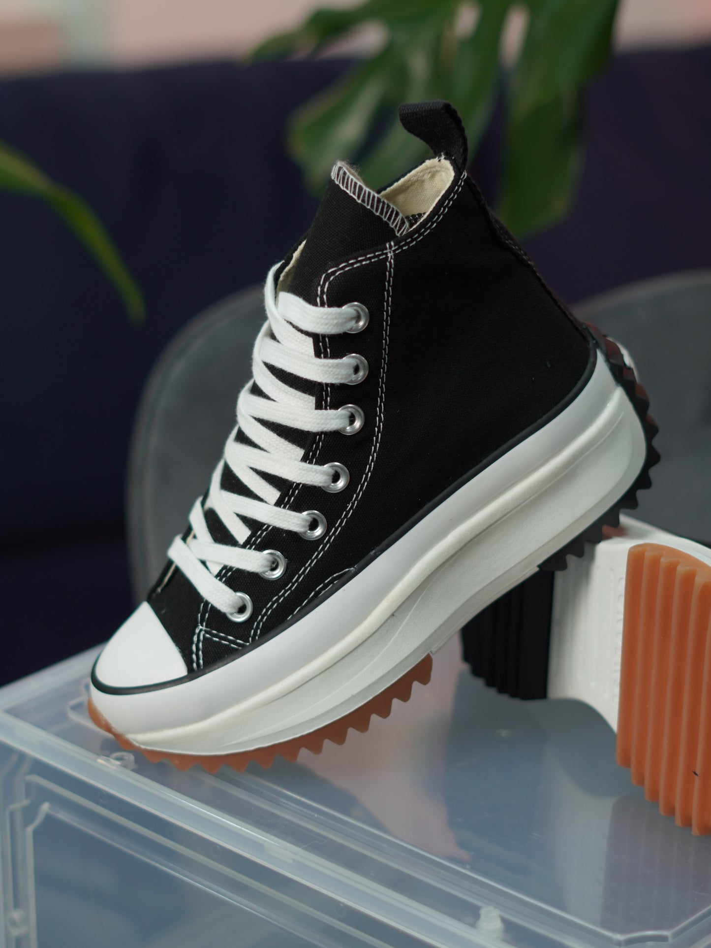 Converse Run Star Hike