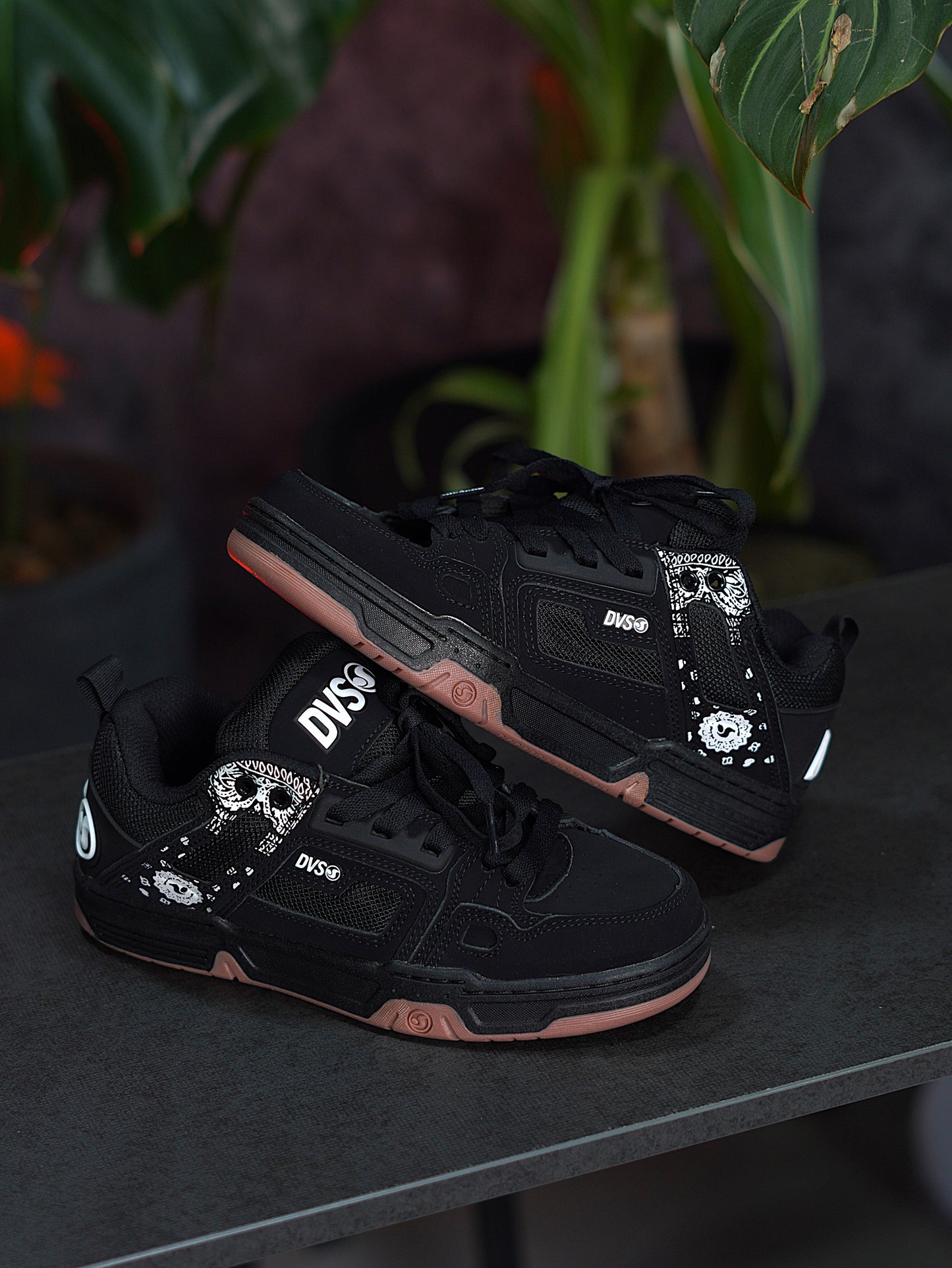 Dvs comanche black nubuck