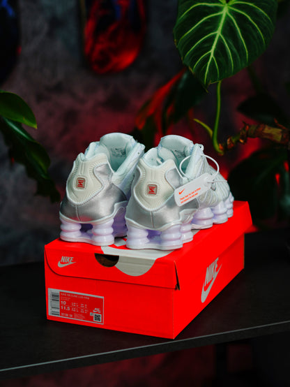 Nike shox white