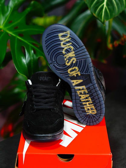 Nike Dunk Low- Ducks of a Featjer Black University of Oregon PE