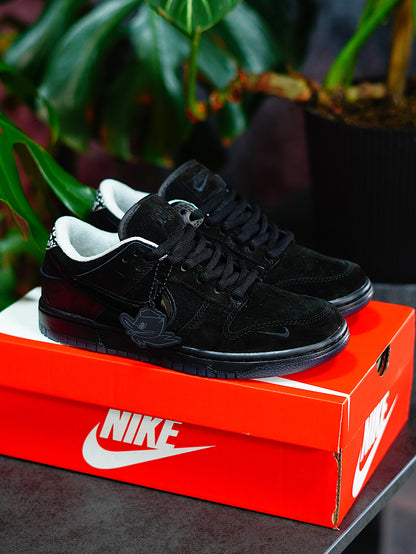 Nike Dunk Low- Ducks of a Featjer Black University of Oregon PE