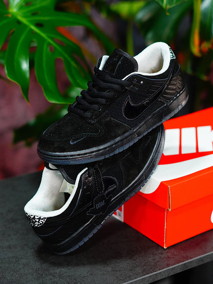 Nike Dunk Low- Ducks of a Featjer Black University of Oregon PE