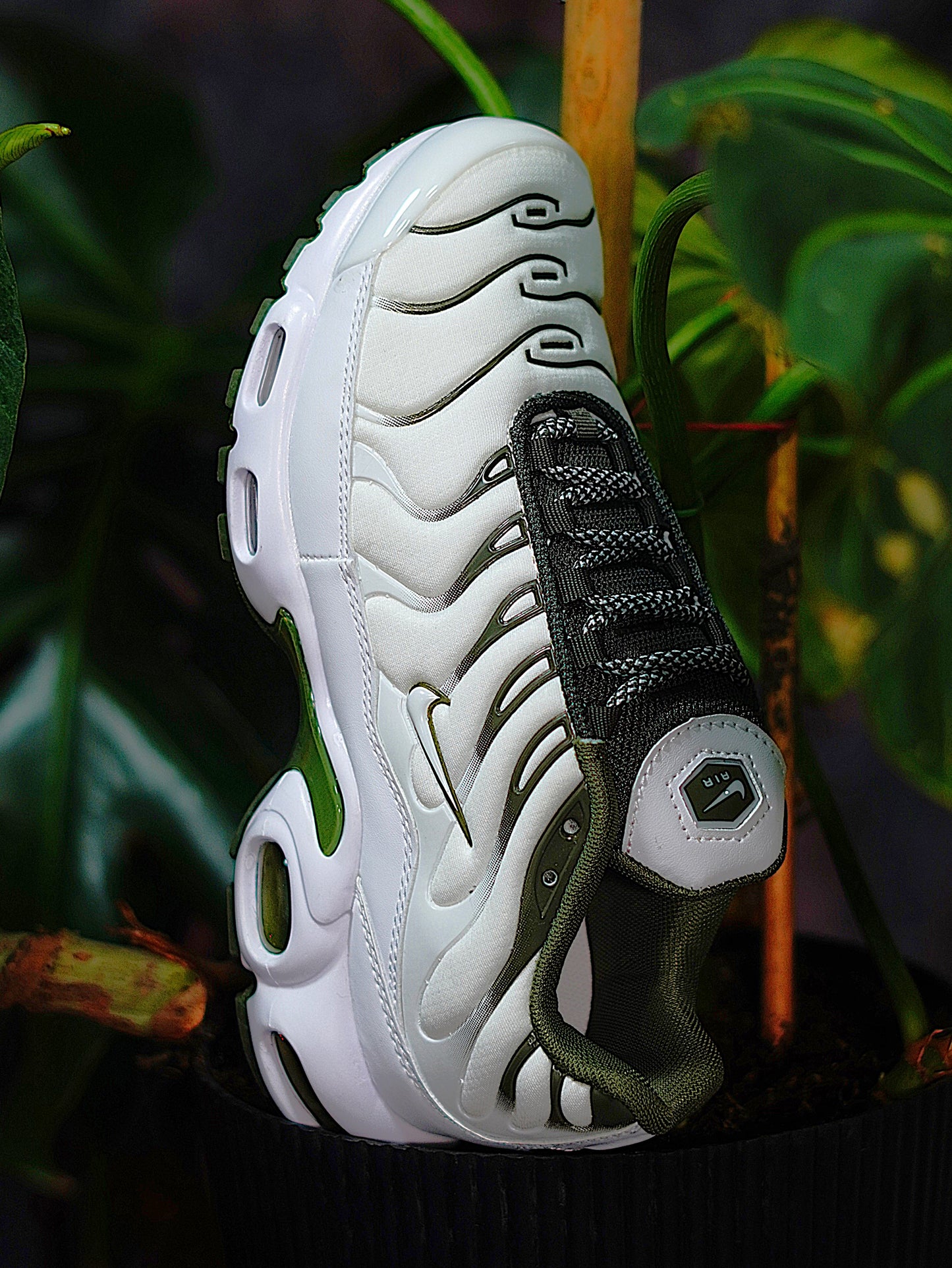 Nike Air Max TN Plus - Blanca, Verde