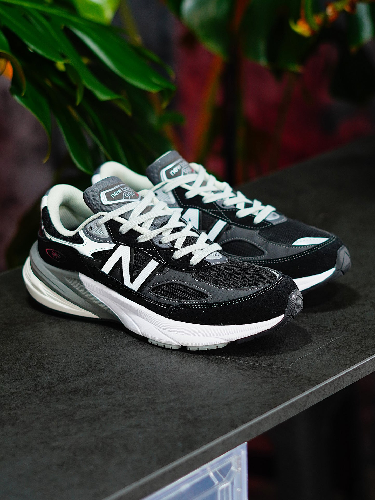 New Balance 990 V6 Miusa - Negro, Gris, Blanco