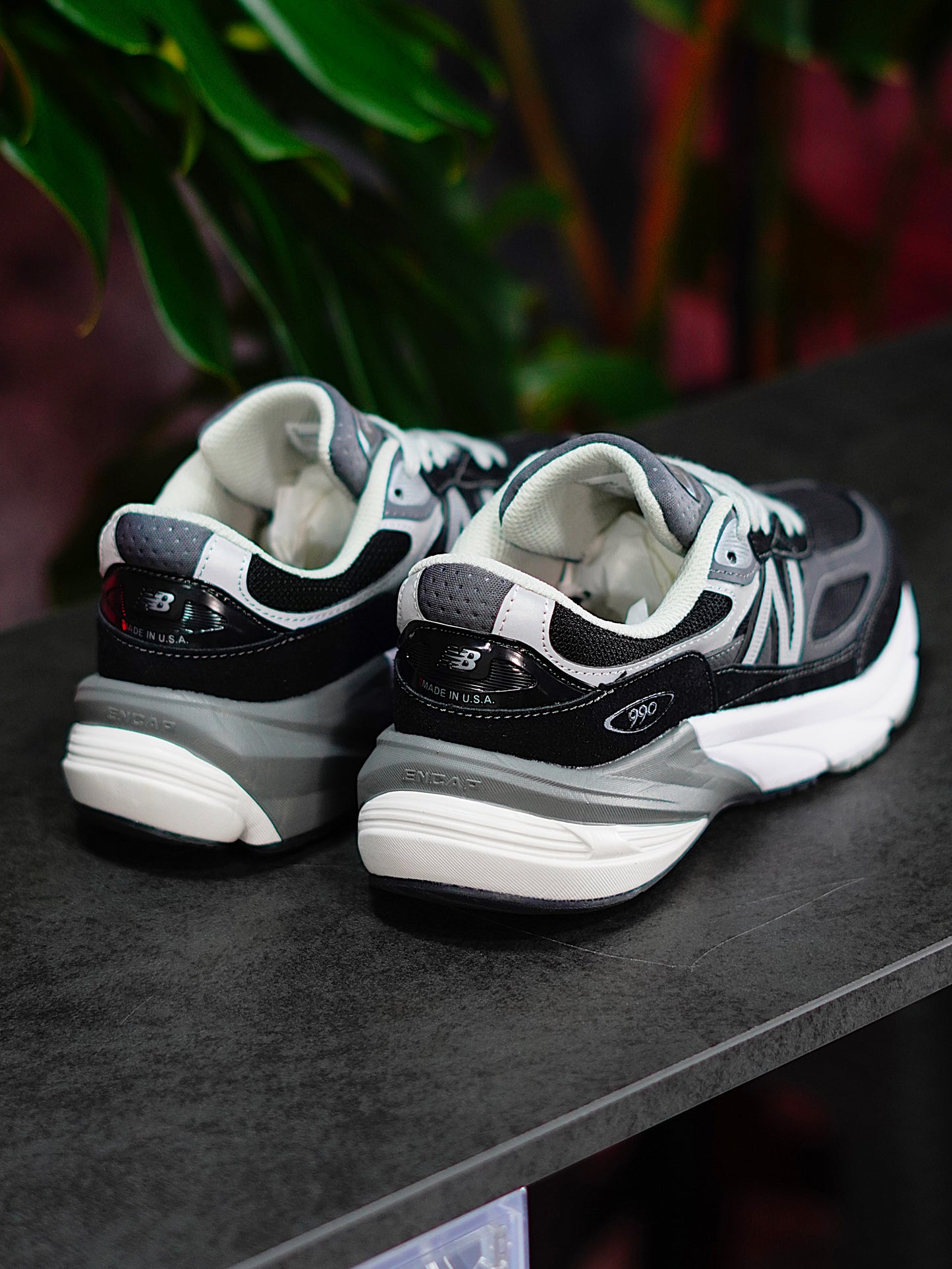 New Balance 990 V6 Miusa - Negro, Gris, Blanco