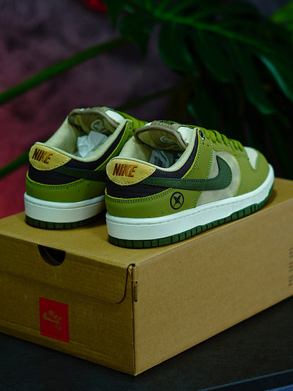 Nike Dunk SB x Yuto Horigome & Tee - Verde, Gris