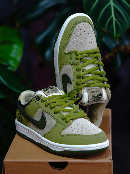Nike Dunk SB x Yuto Horigome & Tee - Verde, Gris