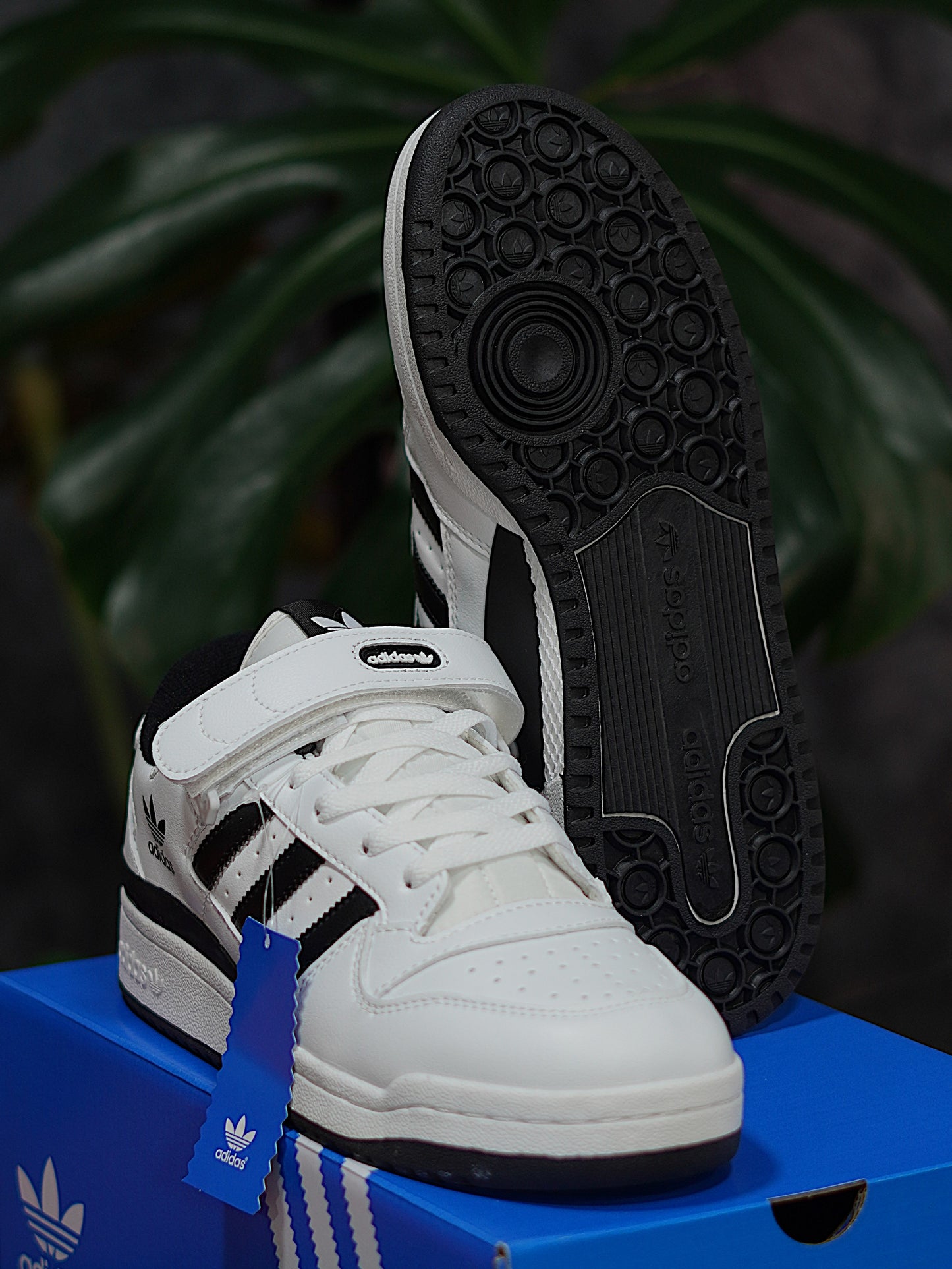 Adidas Forum - Blanca, Negra