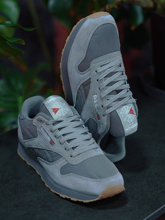 Reebok Classic Leather - Gris, Gamuza