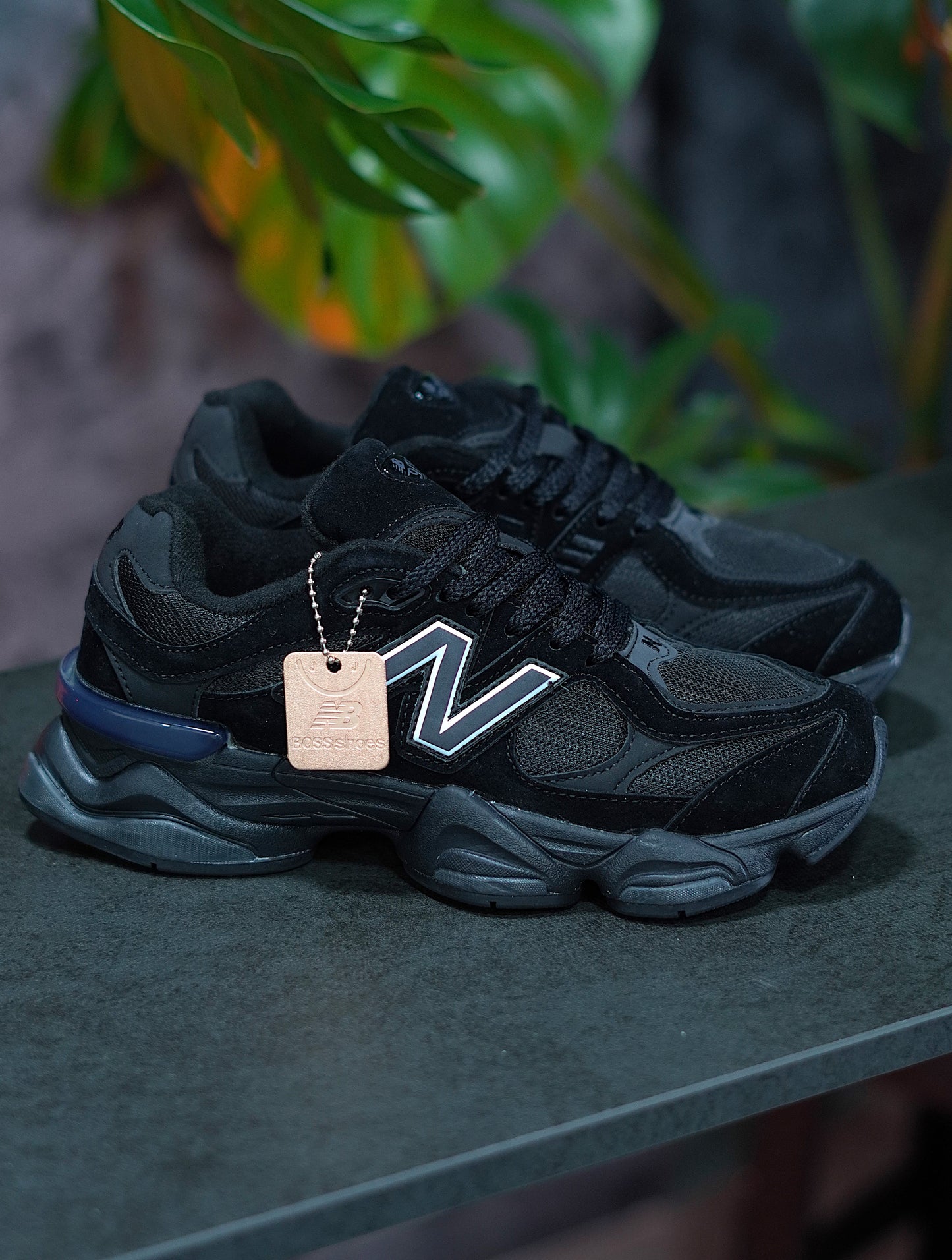 New Balance 9060 - Negra, N Blanca