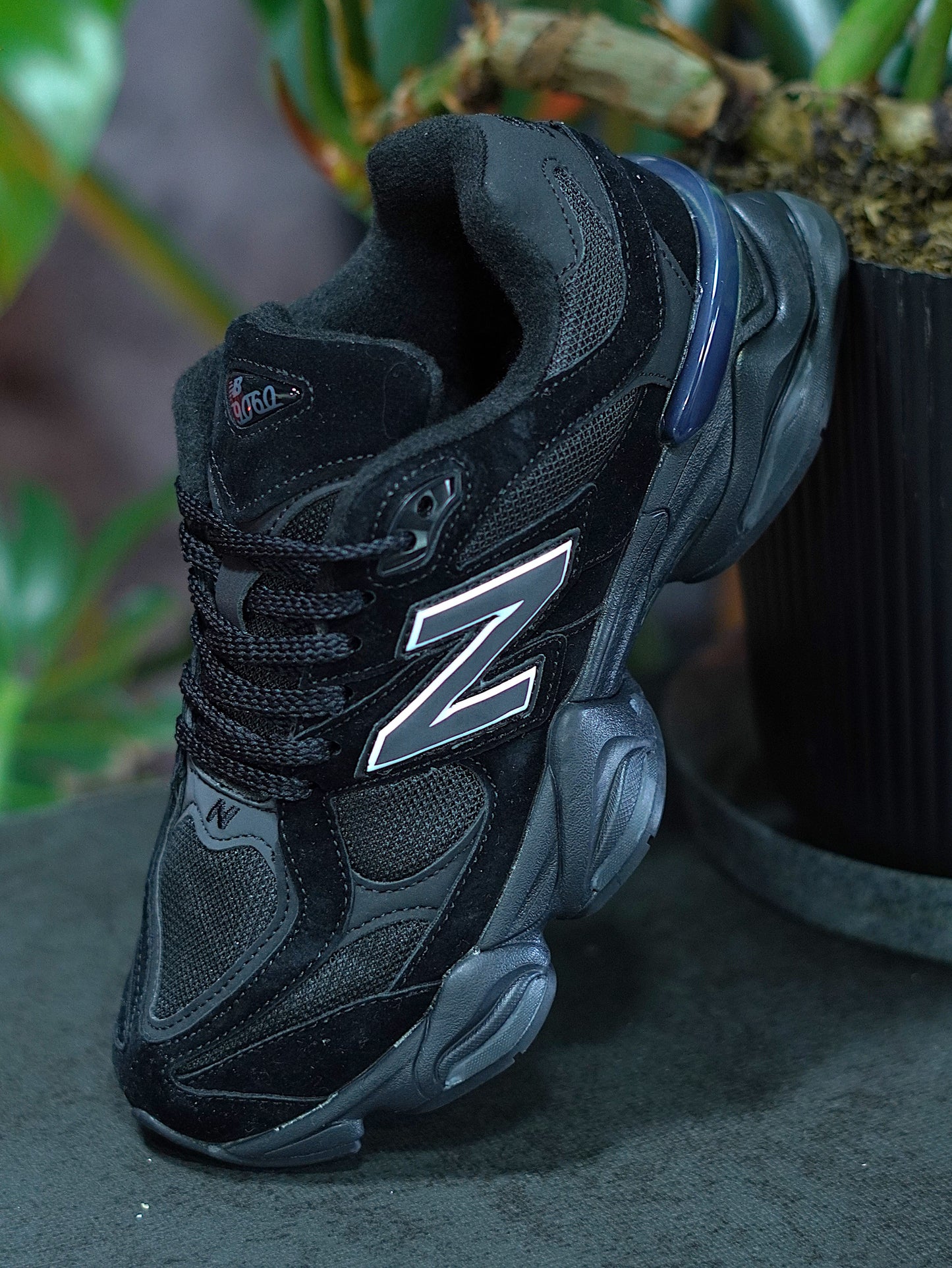 New Balance 9060 - Negra, N Blanca