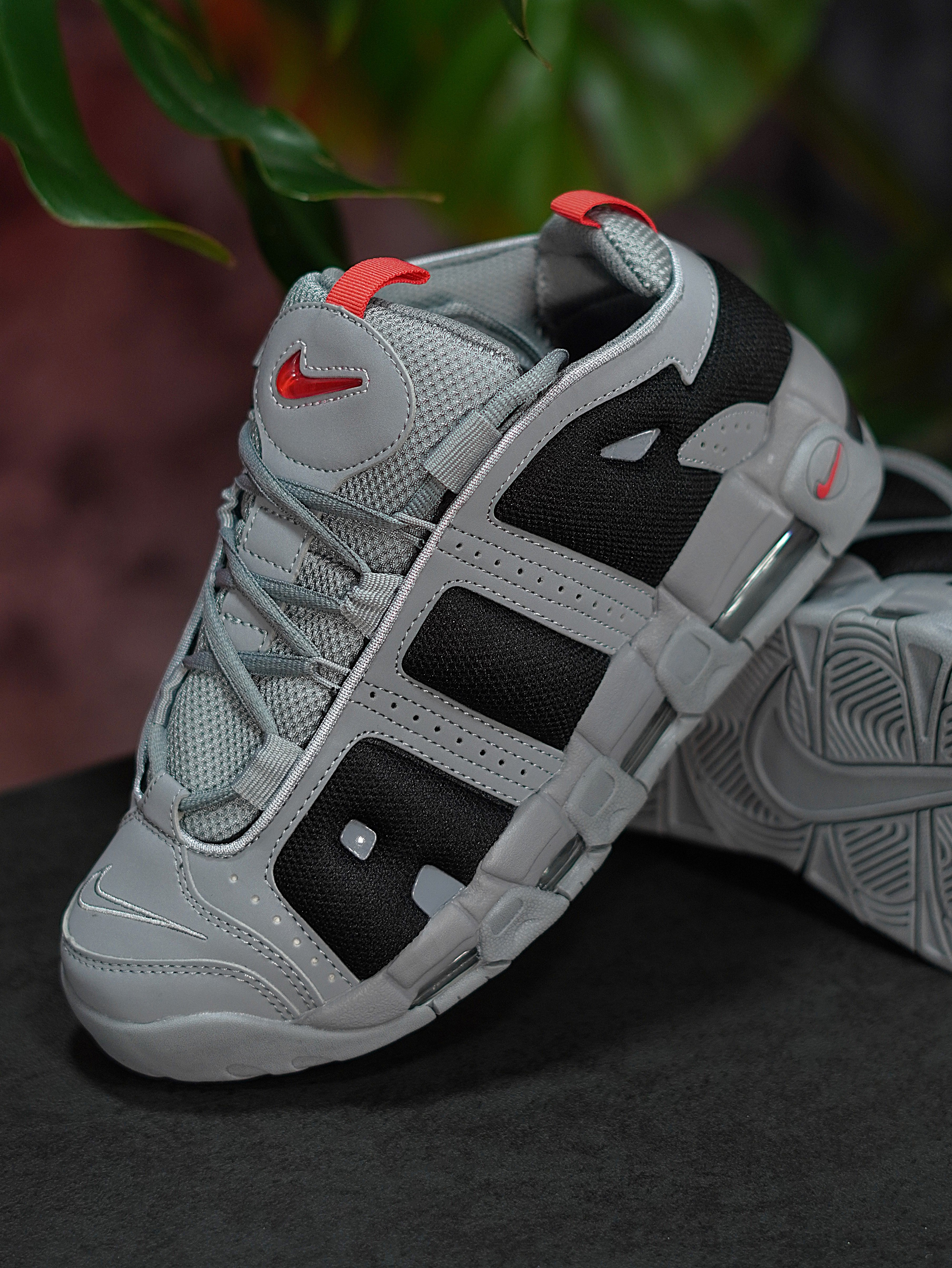 Nike Air More Uptempo - Gris, Negro, Rojo – SOOULSHOPP
