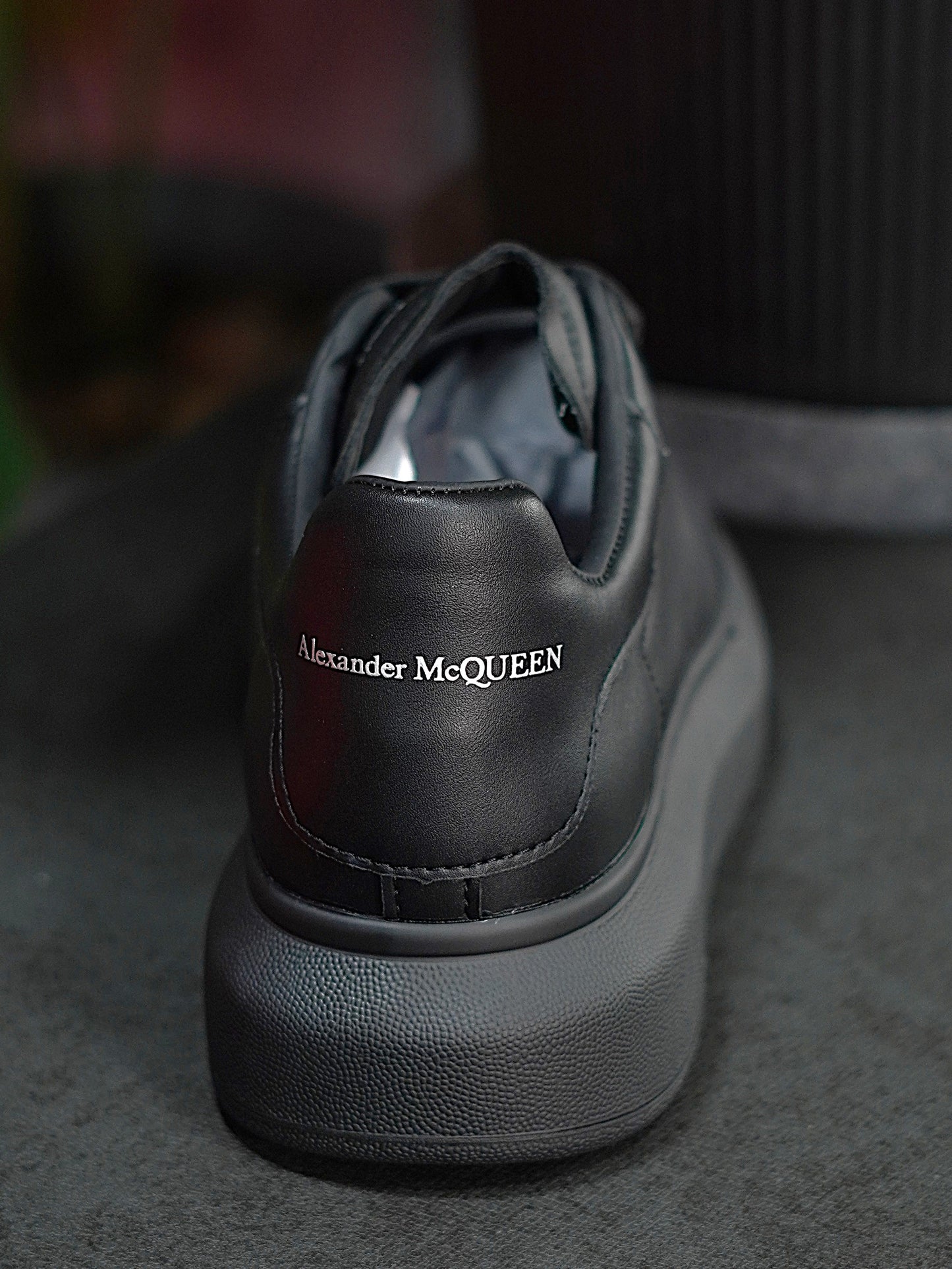 Alexander Mcqueen - Nergra, Punta metalica