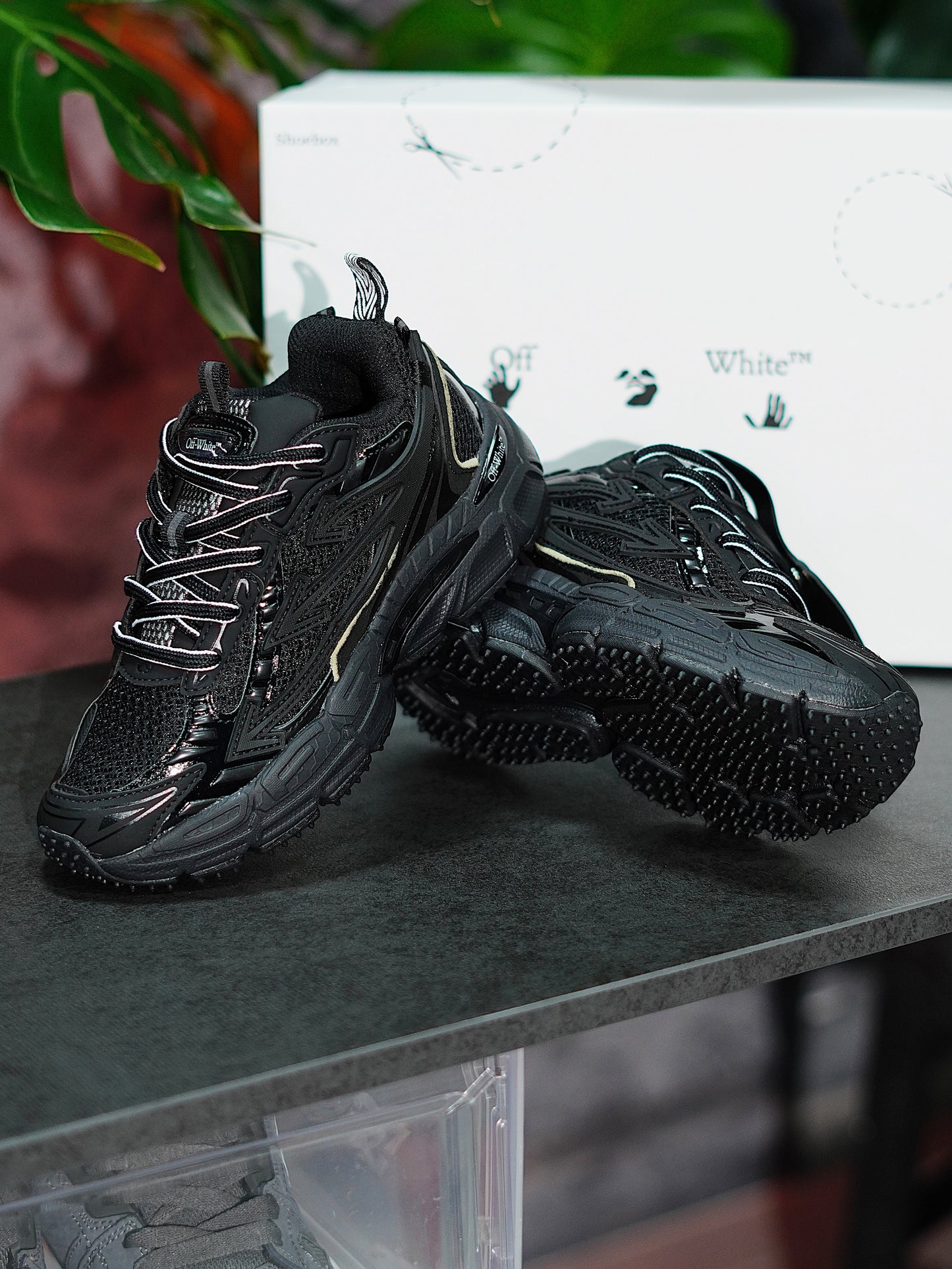 Off White Be Right Back B - Negro