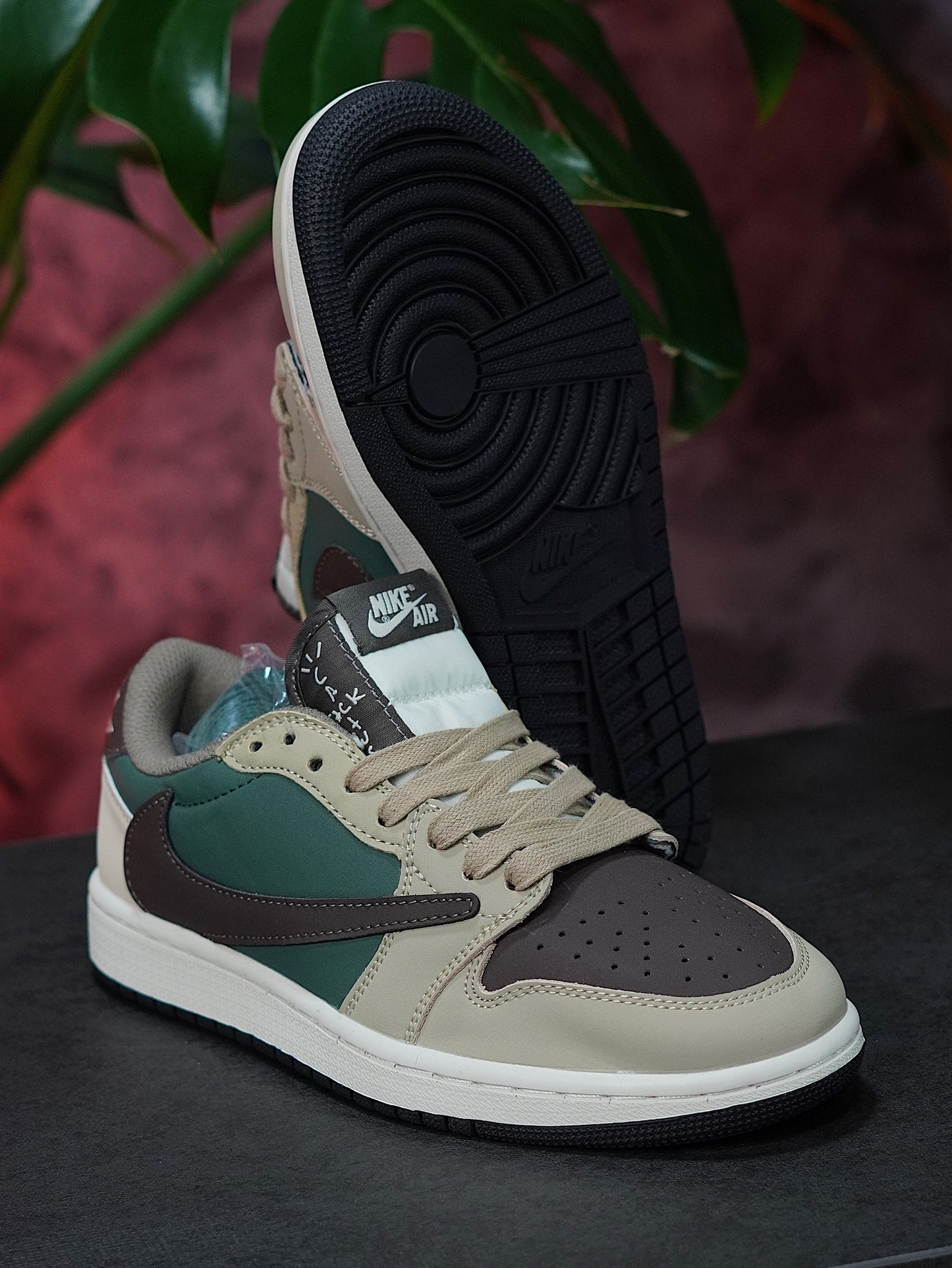Air Jordan Low Travis Scott - Verde, Cafe claro, Cafe