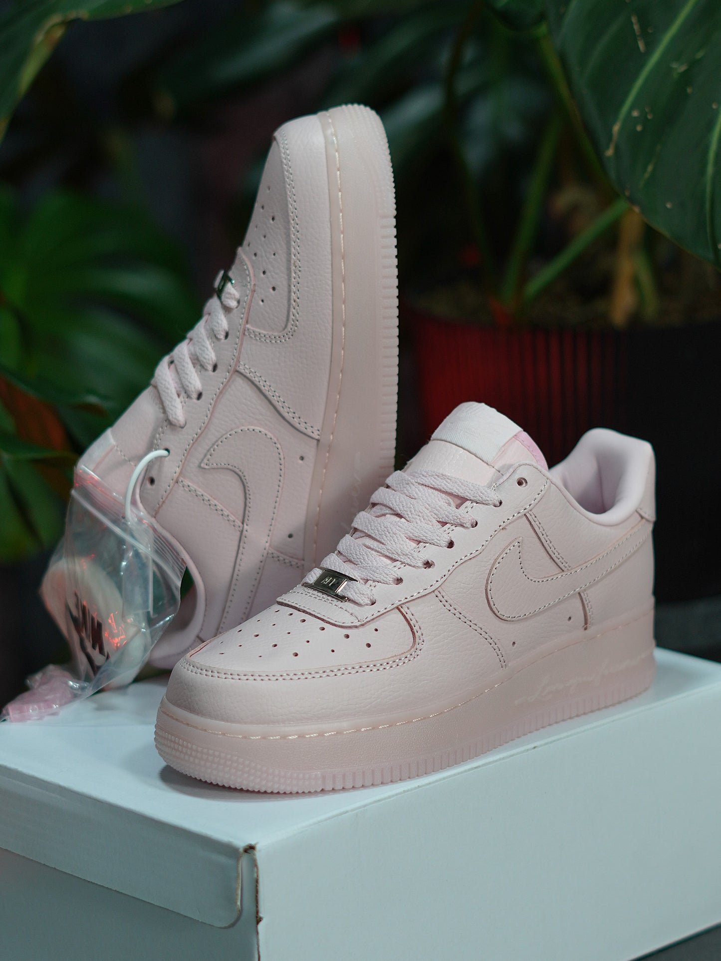 Nike Air Force One x Nocta - Rosado pastel
