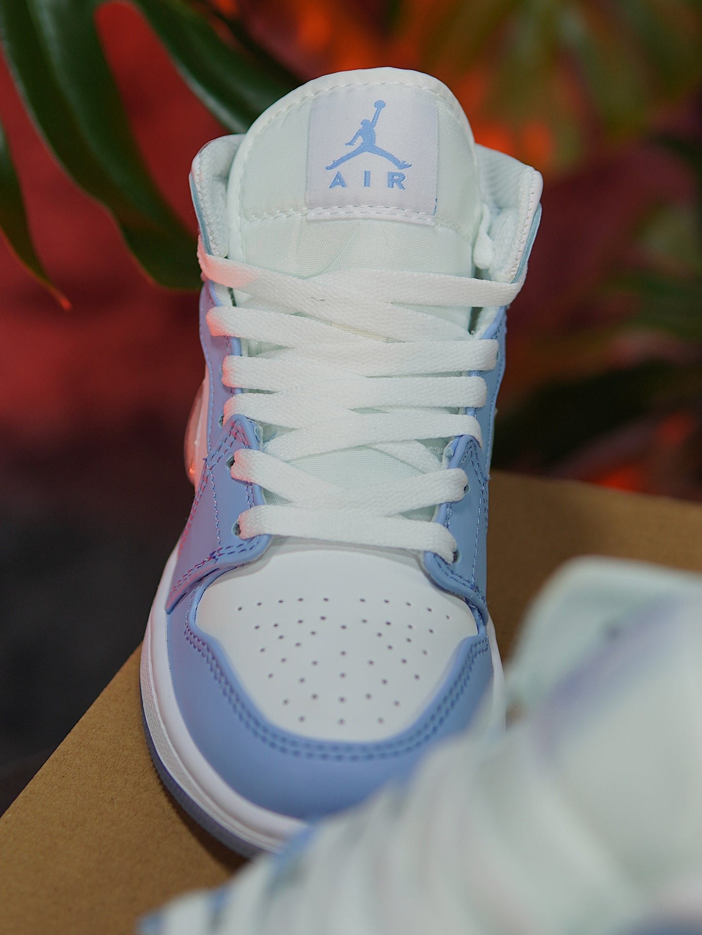 Air Jordan 1 Mid Glitter Swoosh - Azul, Blanco